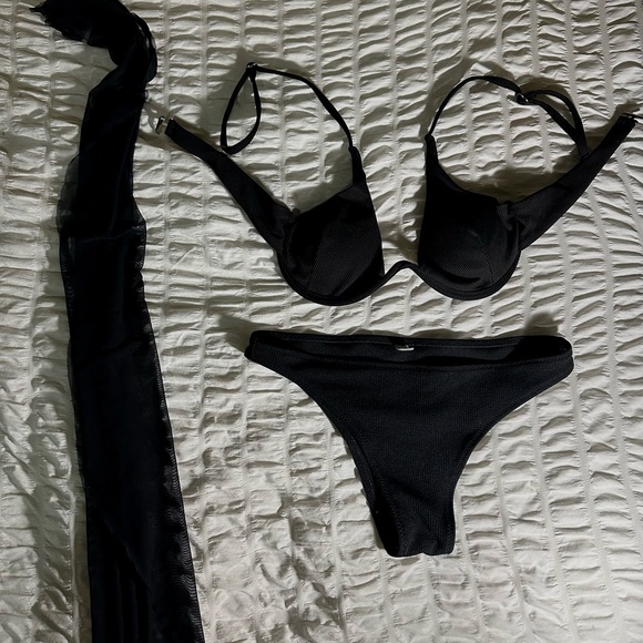 Swimwear - Picture 12 of 13